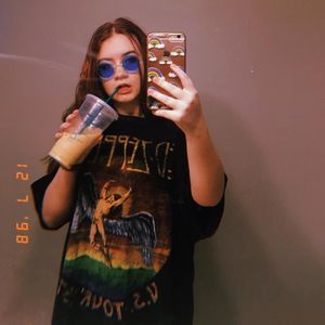 Meet your Posher, Caroline